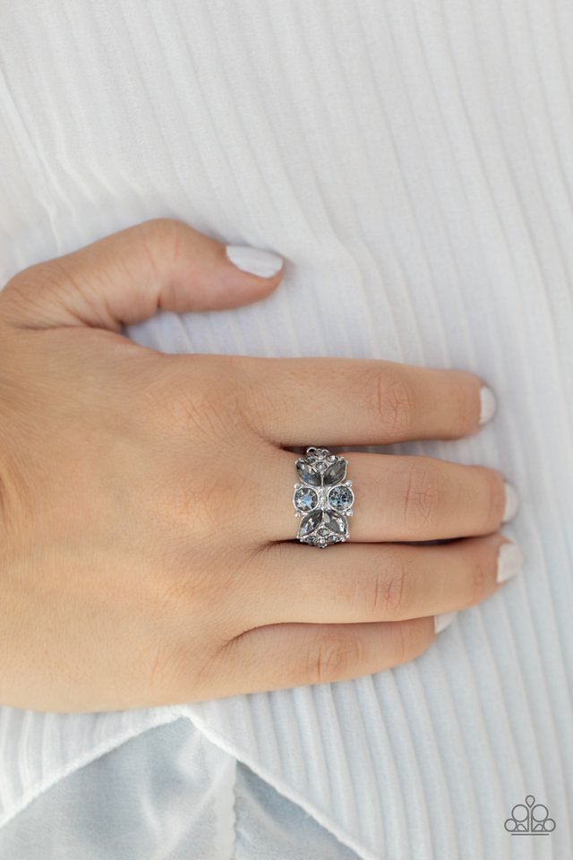 Sparkly State of Mind - Silver - Paparazzi Ring Image