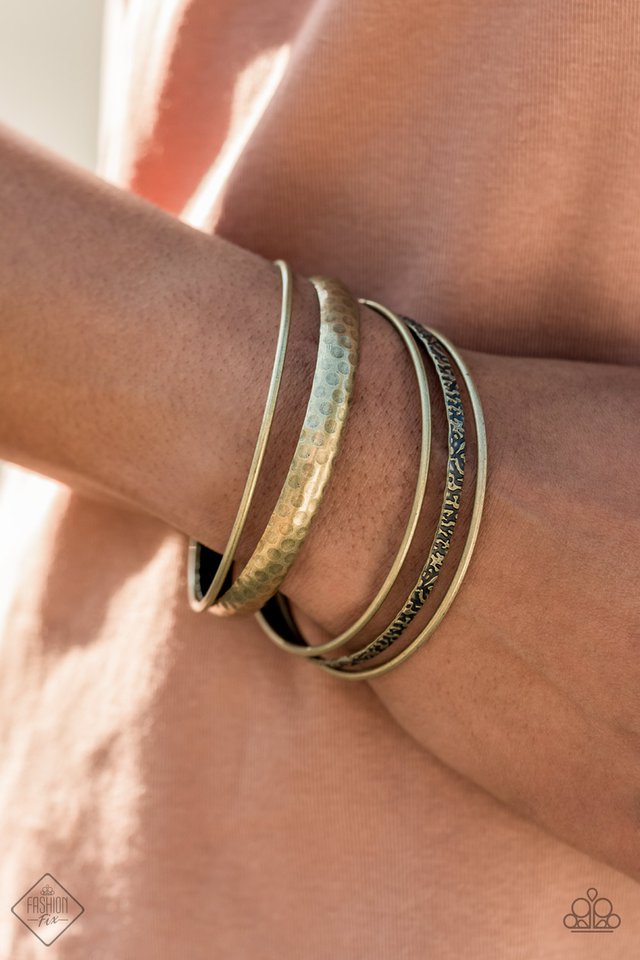 Get Into Gear - Brass - Paparazzi Bracelet Image