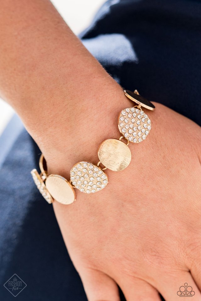 Tough LUXE - Gold - Paparazzi Bracelet Image