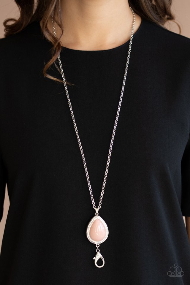 Razzle Dazzle Diva - Pink - Paparazzi Necklace Image