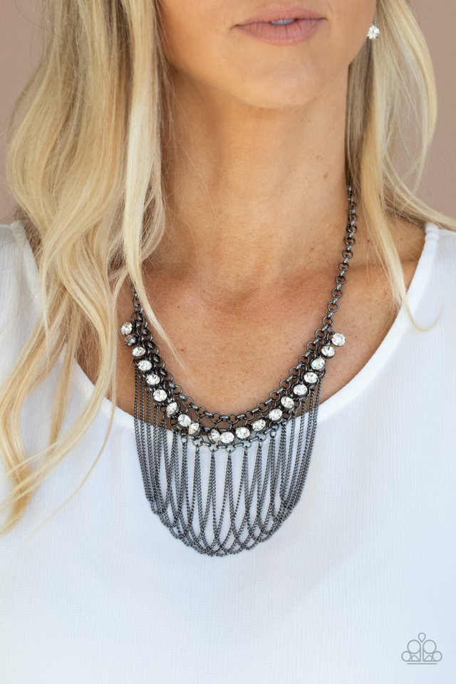 Flaunt Your Fringe - Black - Paparazzi Necklace Image