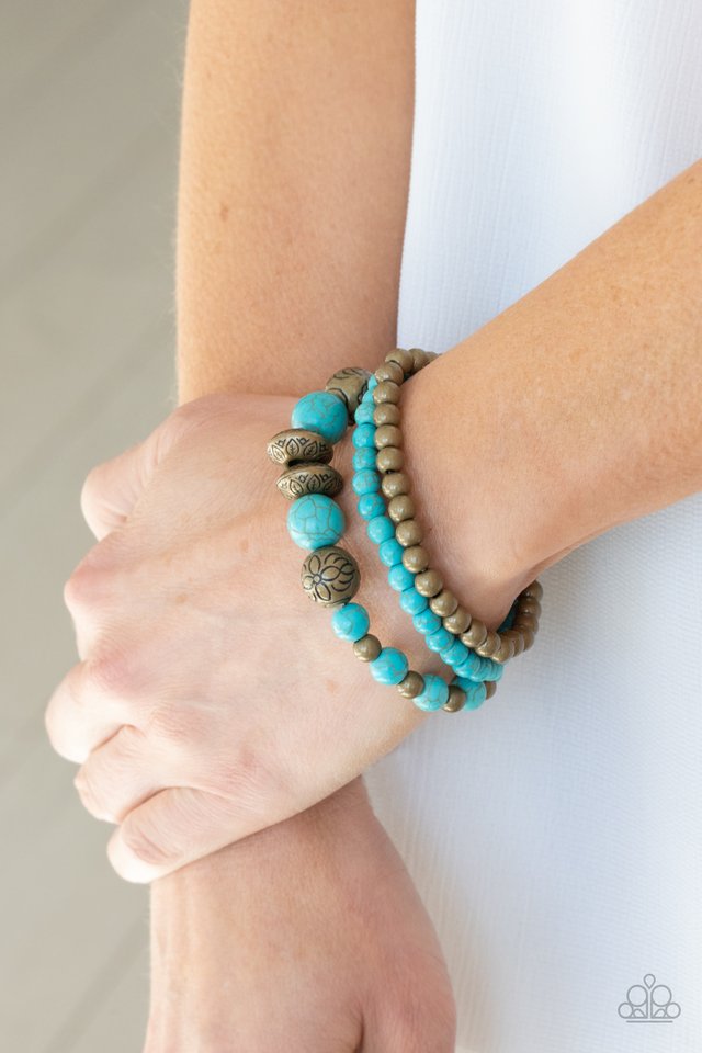 Desert Blossom - Brass - Paparazzi Bracelet Image