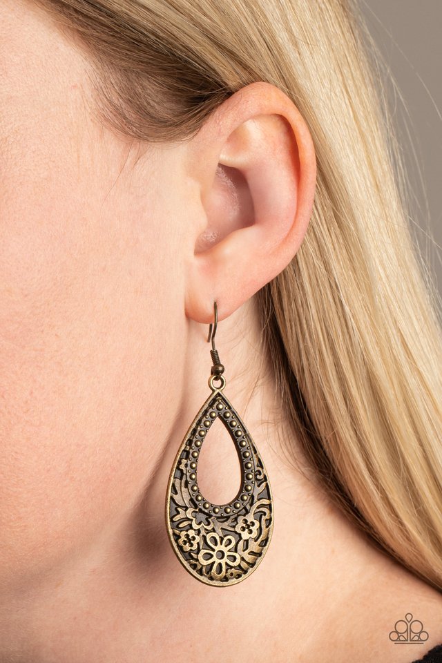 Organically Opulent - Brass - Paparazzi Earring Image