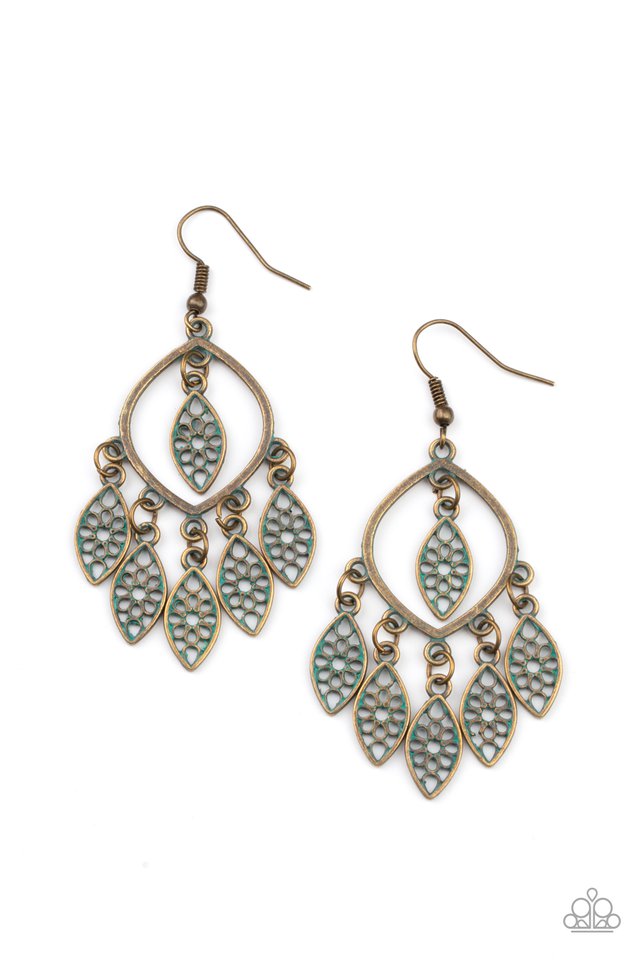 Artisan Garden - Brass - Paparazzi Earring Image