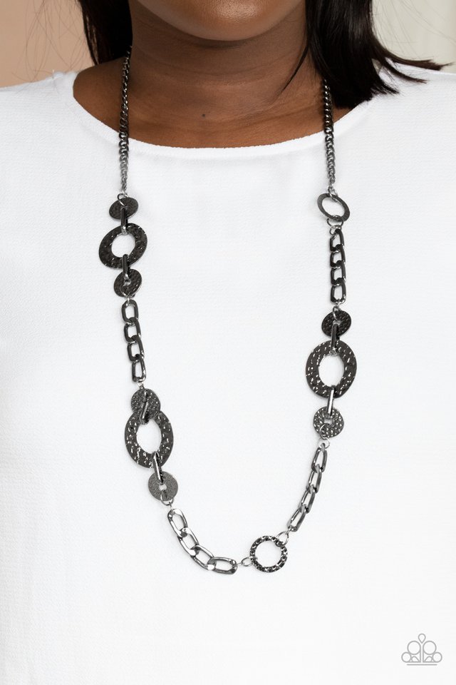 Mechanically Metro - Black - Paparazzi Necklace Image