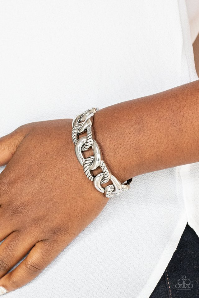 Bold Move - Silver - Paparazzi Bracelet Image
