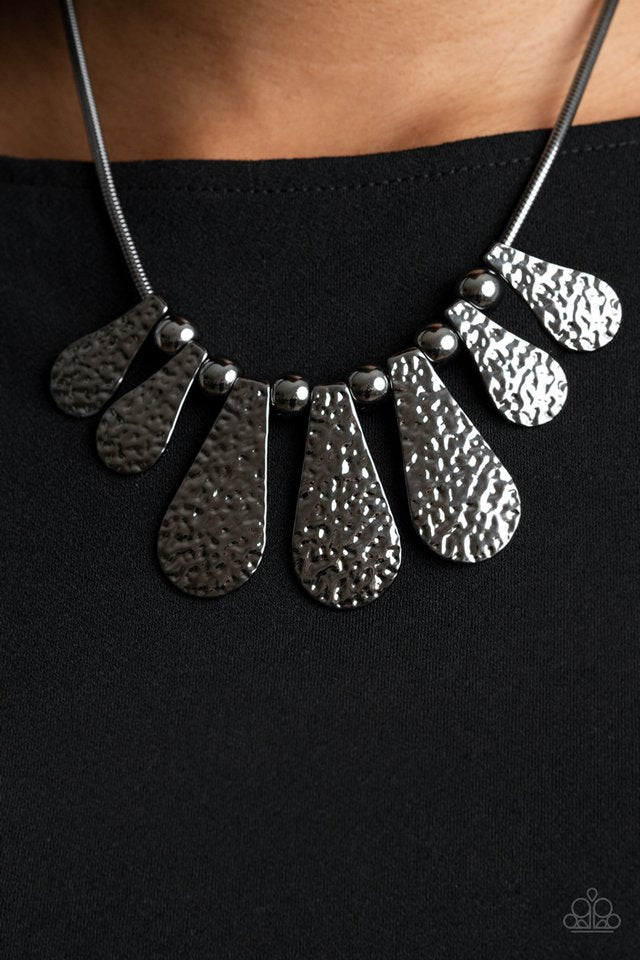 Gallery Goddess - Black - Paparazzi Necklace Image
