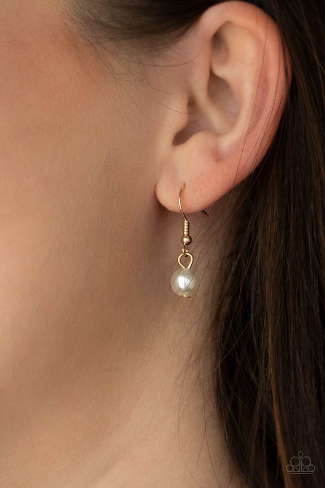 COUNTESS Me In - Gold - Paparazzi Necklace Image