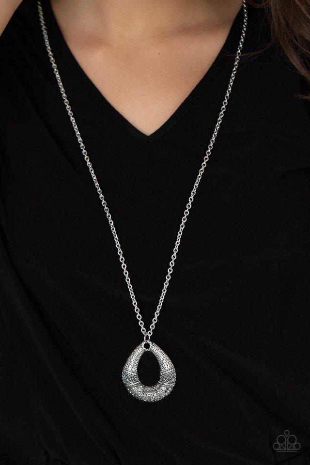 Glitz and Grind - Silver - Paparazzi Necklace Image