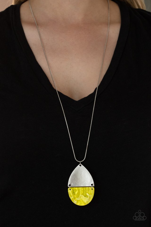 ​Rainbow Shores - Yellow - Paparazzi Necklace Image