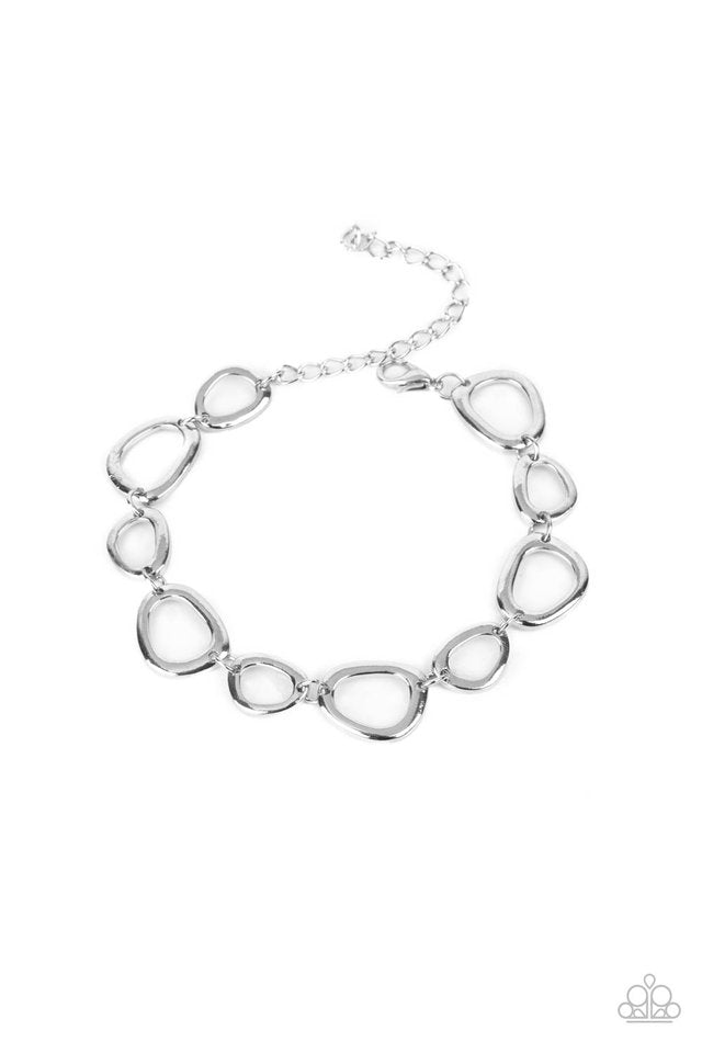 All That Mod - Silver - Paparazzi Bracelet Image