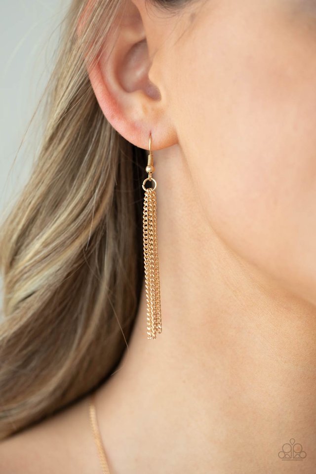 Join The Circle - Gold - Paparazzi Necklace Image