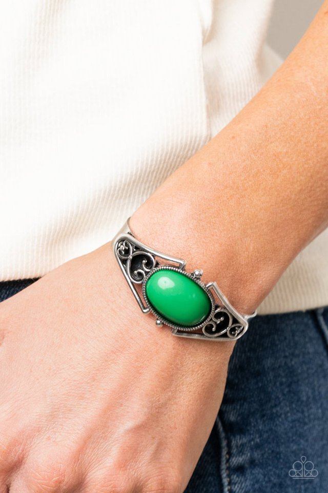 Springtime Trendsetter - Green - Paparazzi Bracelet Image