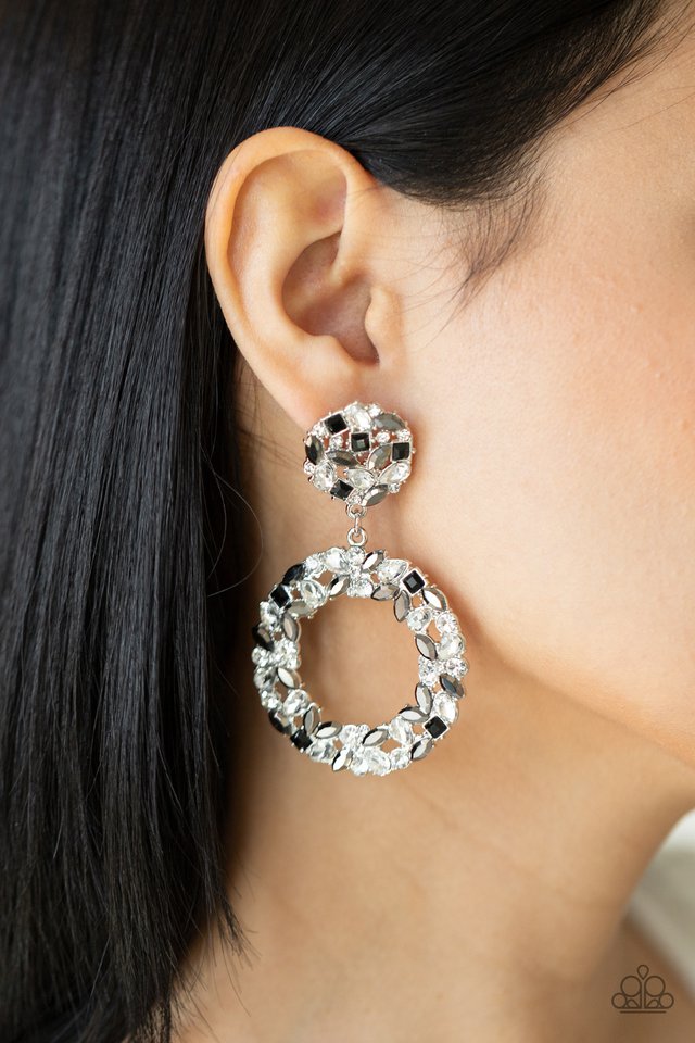 ​Party Ensemble - Black - Paparazzi Earring Image