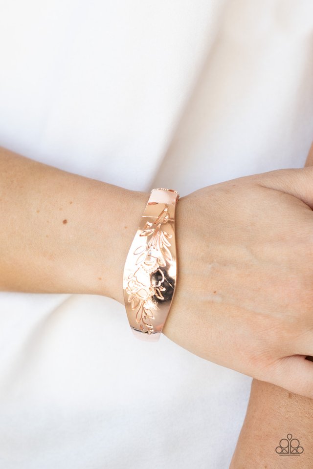 Fond of Florals - Rose Gold - Paparazzi Bracelet Image