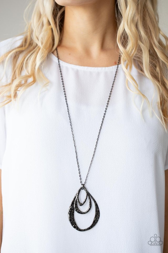 Relic Renaissance - Black - Paparazzi Necklace Image