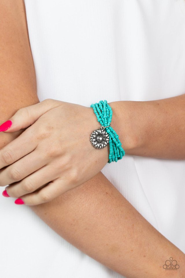 ​Badlands Botany - Blue - Paparazzi Bracelet Image