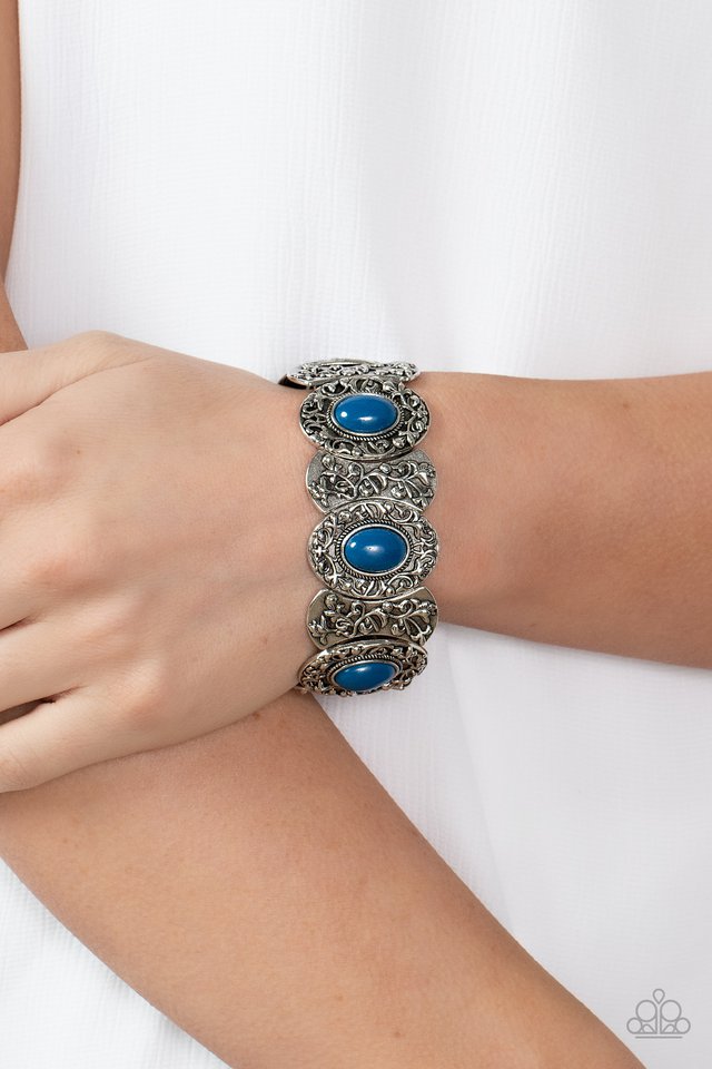 Versailles Vineyard - Blue - Paparazzi Bracelet Image