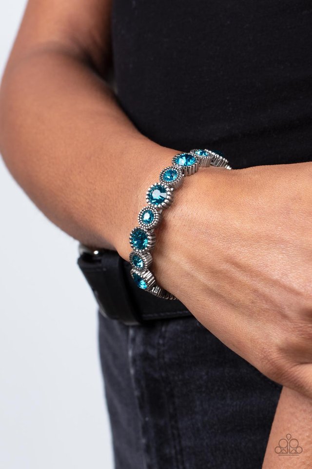 Phenomenally Perennial - Blue - Paparazzi Bracelet Image