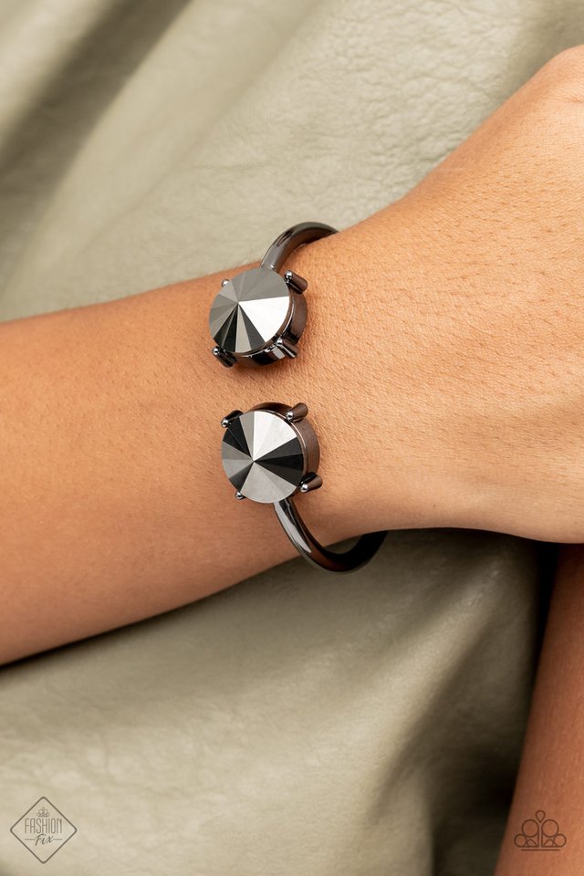 Spark and Sizzle - Black - Paparazzi Bracelet Image