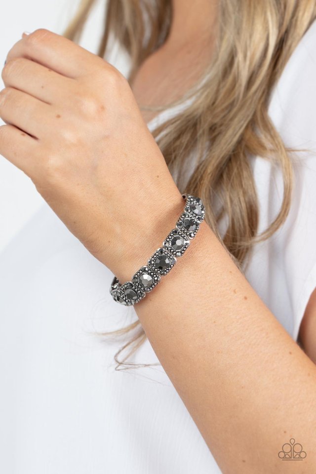 Cache Commodity - Silver - Paparazzi Bracelet Image