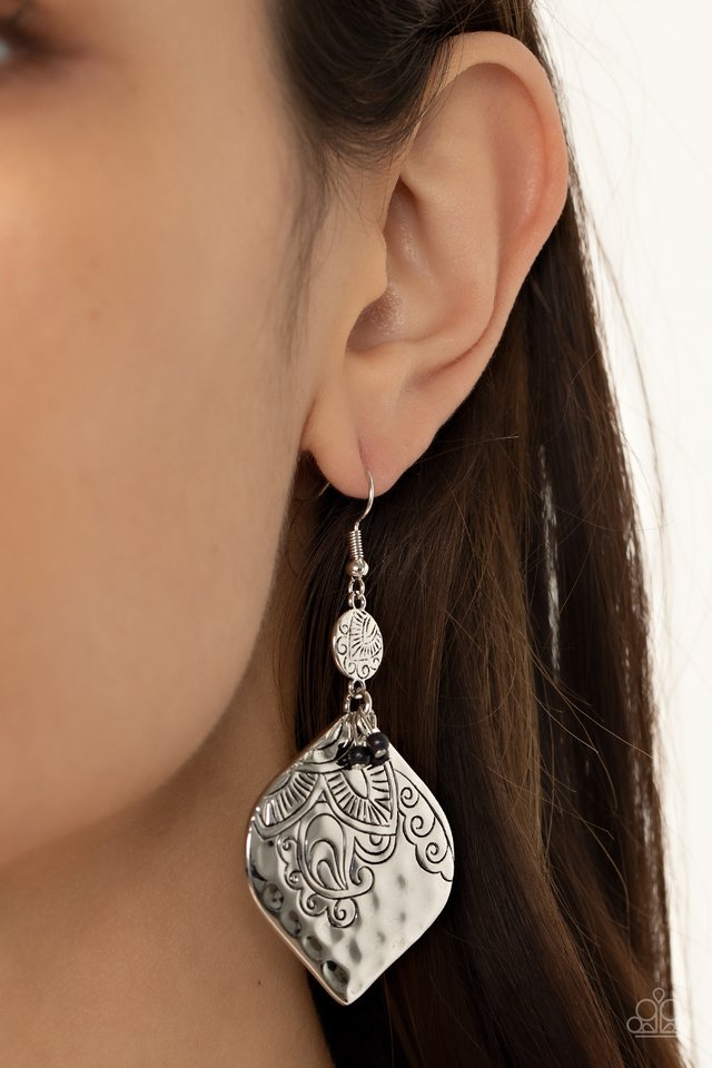 Tropical Terrace - Black - Paparazzi Earring Image