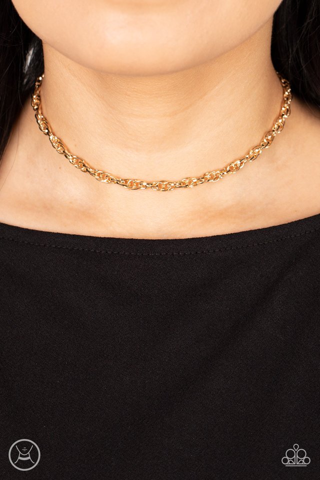 Urban Underdog - Gold - Paparazzi Necklace Image