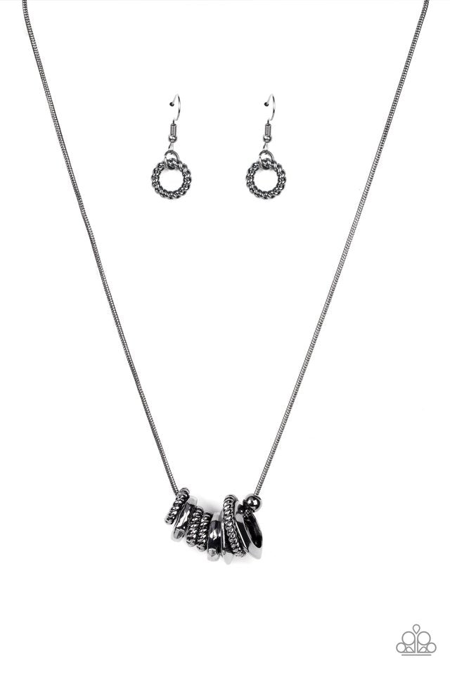 Mechanical Mischief - Black - Paparazzi Necklace Image