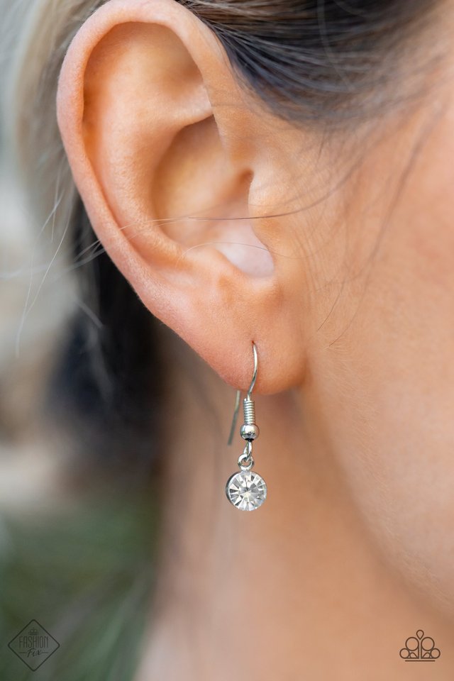 Center of My Universe - White - Paparazzi Necklace Image