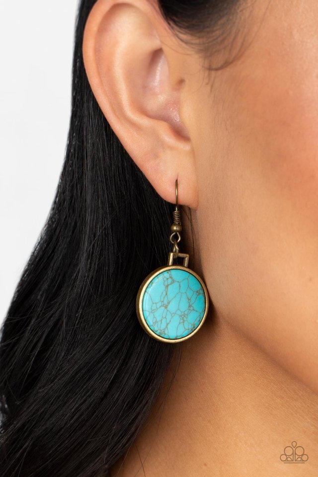 Santa Fe Flats - Brass - Paparazzi Necklace Image