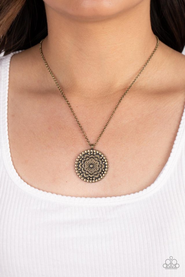 Summer HOMESTEAD - Brass - Paparazzi Necklace Image