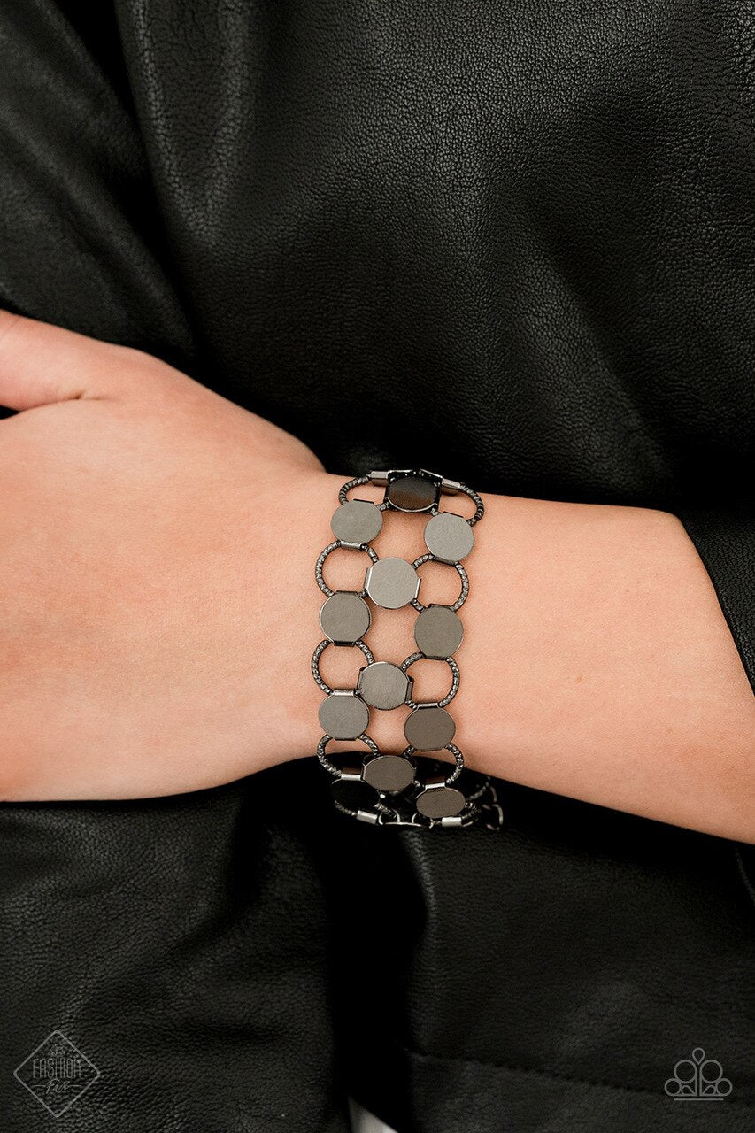 Paparazzi Bracelet ~ Cast a Wider Net