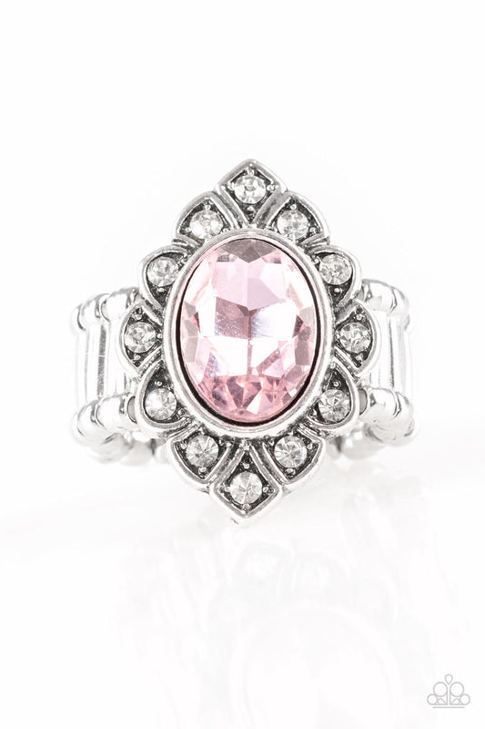 Paparazzi Ring ~ Power Behind The Throne - Pink