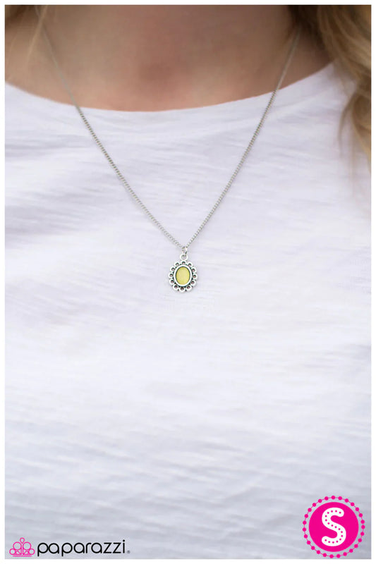Paparazzi Necklace ~ Modest Of Them All - Yellow