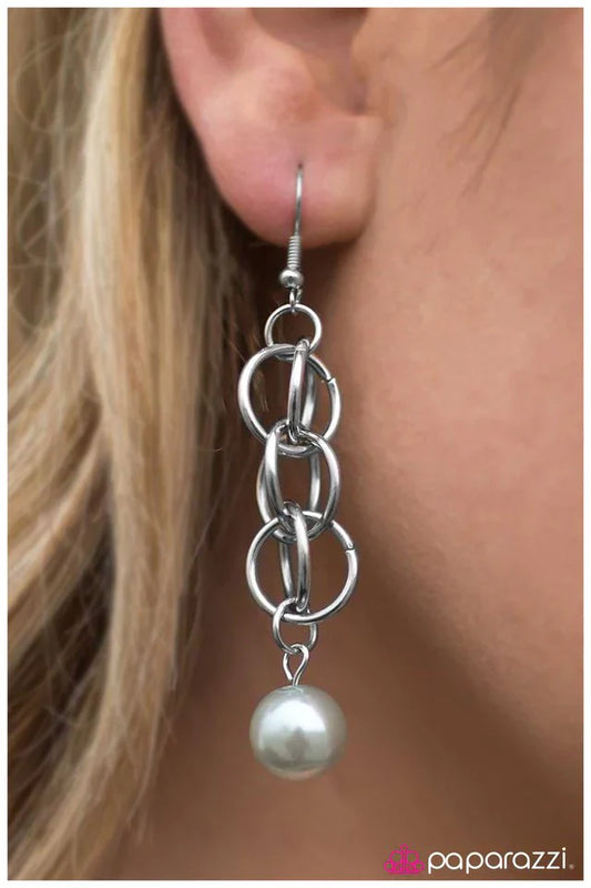 Paparazzi Earring ~ Splendidly Splendid - Green