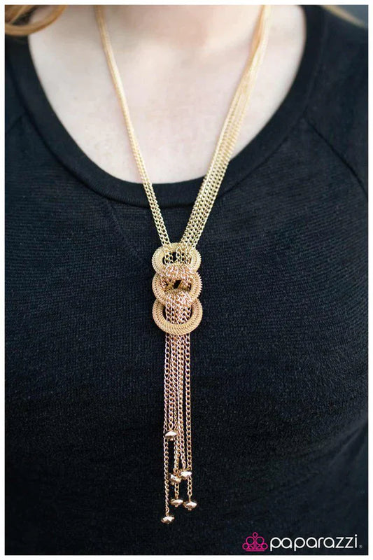 Paparazzi Necklace ~ Boss Status - Gold