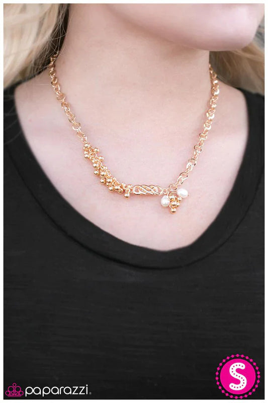 Paparazzi Necklace ~ Dressed To The Nines - Gold