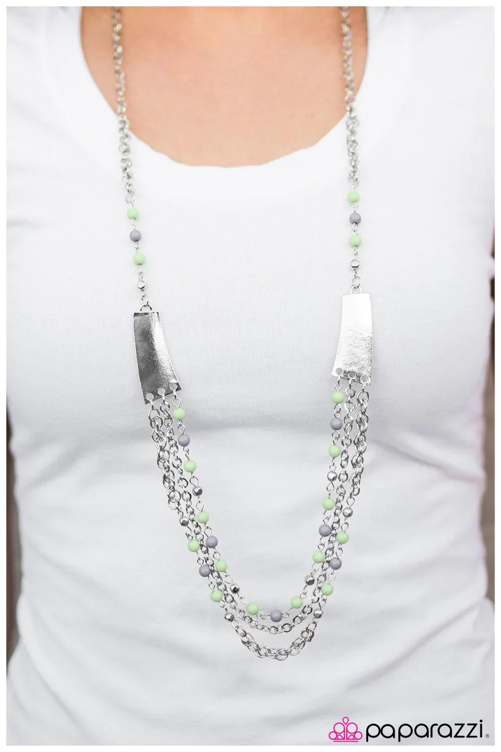 Paparazzi Necklace ~ Vivacious Vibes - Green