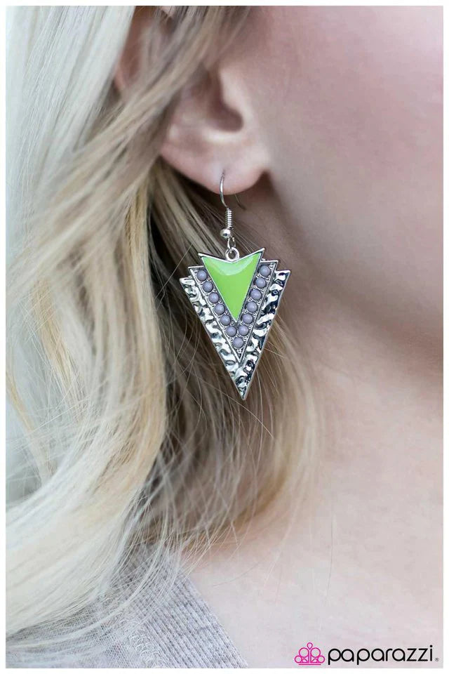 Paparazzi Earring ~ Breakout Artist - Green