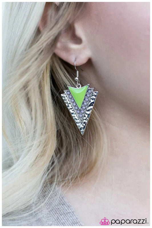 Paparazzi Earring ~ Breakout Artist - Green