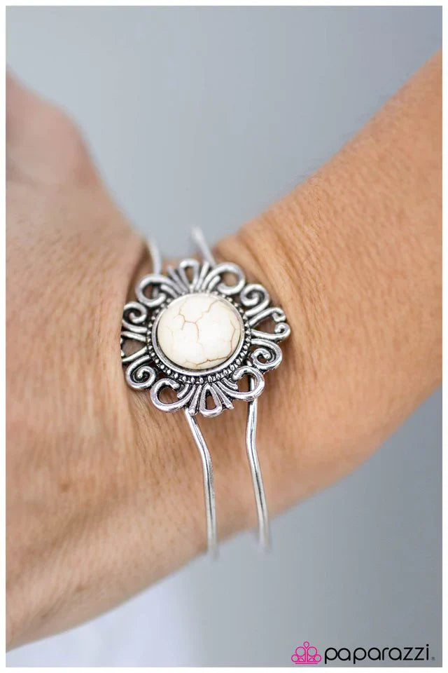 Paparazzi Bracelet ~ Totally Off the Hinges! - White