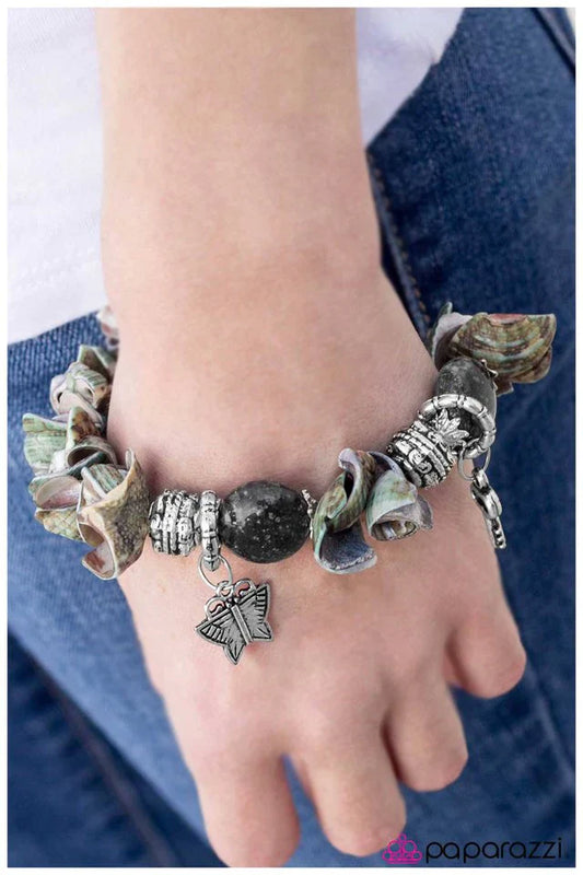 Paparazzi Bracelet ~ Laguna Beach - Black
