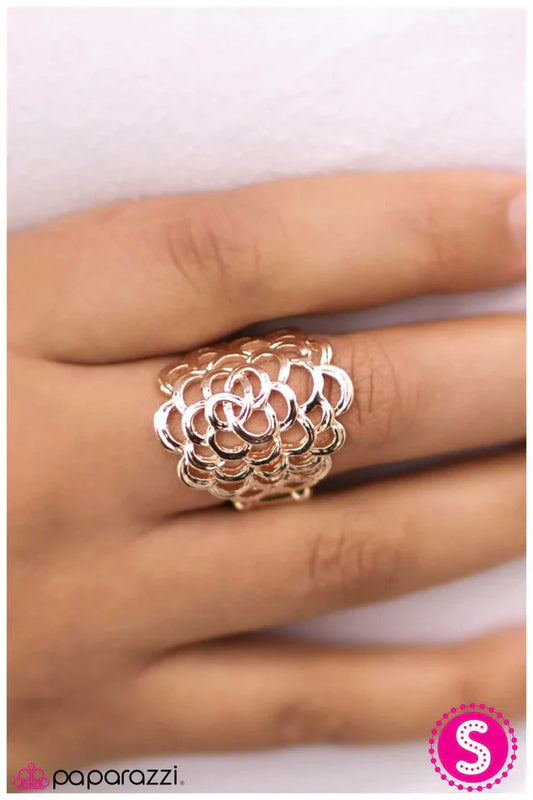 Paparazzi Ring ~ Think Happy Thoughts - Gold