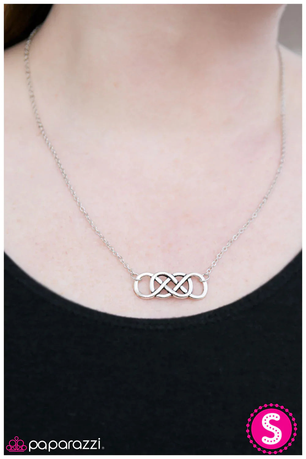 Paparazzi Necklace ~ Timeless Treasure  - Silver