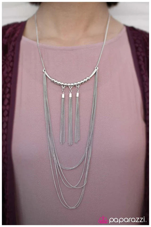 Paparazzi Necklace ~ The Elitist - Silver