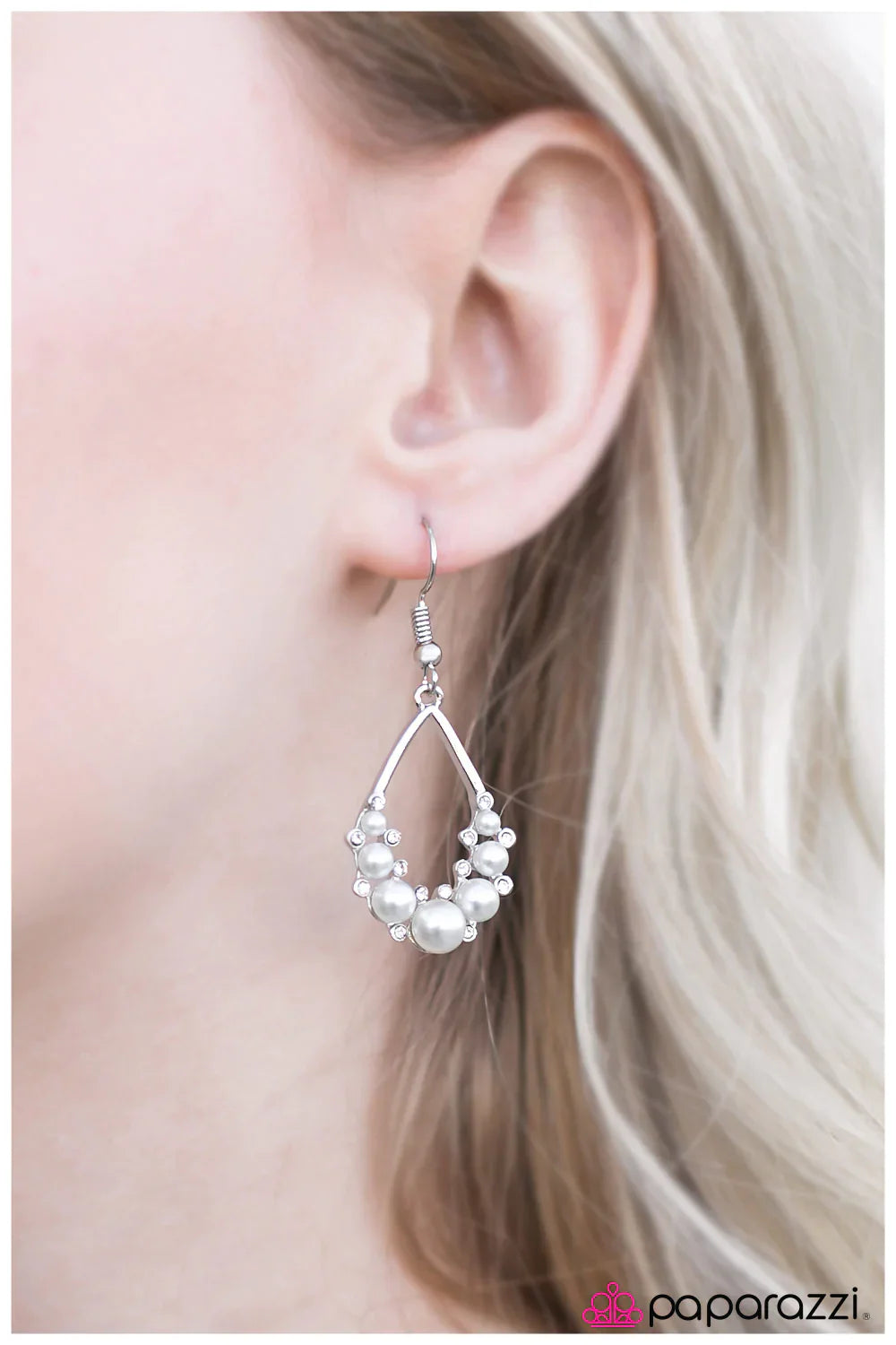 Paparazzi Earring ~ No Need For Introductions - White