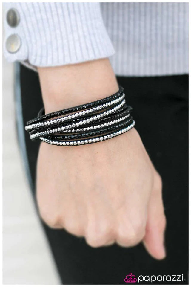 Paparazzi Bracelet ~ GLOWS Me Away - Black