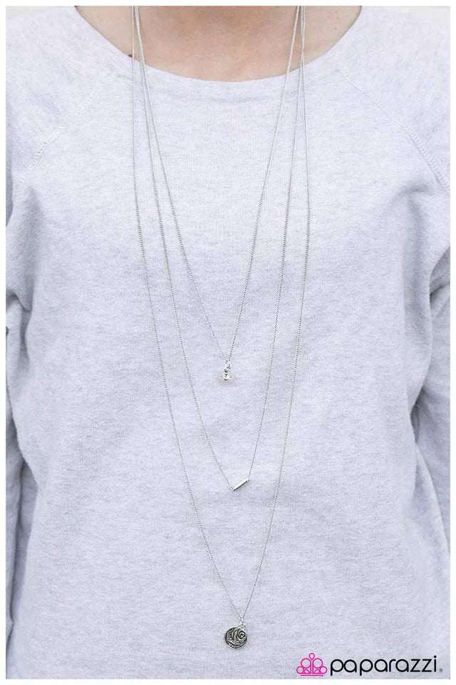 Paparazzi Necklace ~ The Leader Of The Pack - White