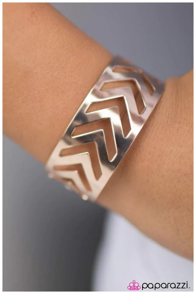 Paparazzi Bracelet ~ Follow The Leader - Rose Gold