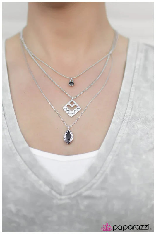 Paparazzi Necklace ~ Run For The Hills - Black